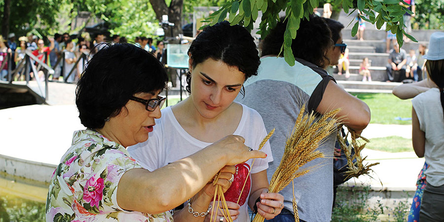 ՎԱՐԴԱՎԱՌ 2013